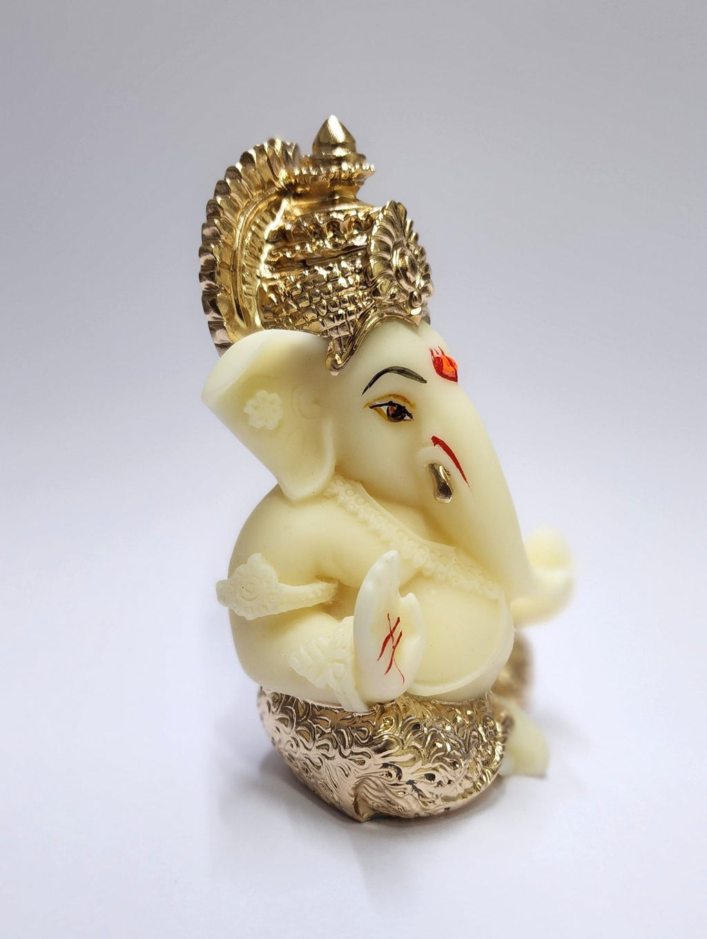 Gold Art India Peach Ivory Finish Ganesha Idol Car Dashboard IdolGanesha Murti Ganpati Idol for Home Decor Puja Lord Ganesh Statue Gift for Office Desk Puja Room Figurine 3.3" inches